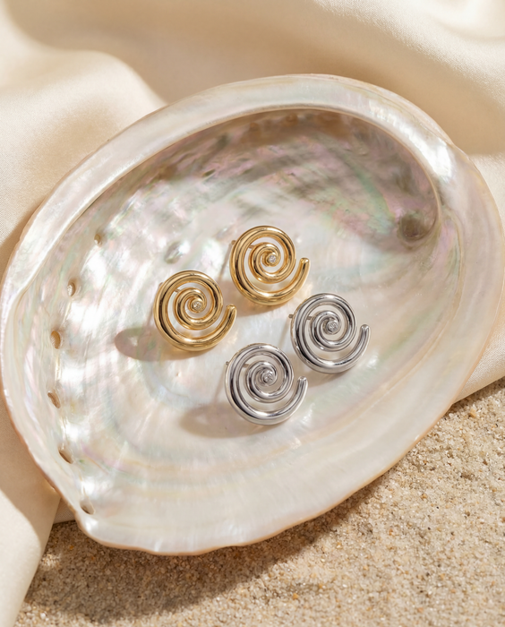 Ursa Spiral Stud | Stud earring available in Gold and Silver